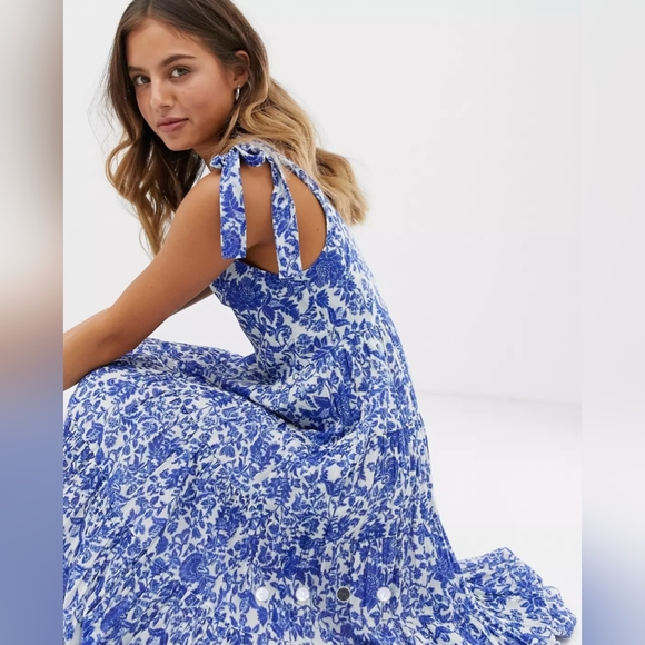 Free People Dresses & Skirts - Free People Kikas Printed Midi Dress Ivory Combo S